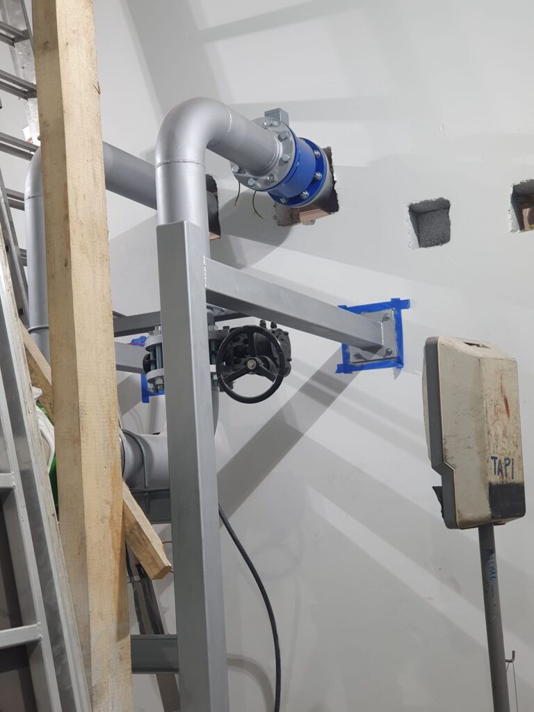 Instalacja z rur i profili ze stali czarnej- elektrociepłownia — zdjęcie 2
