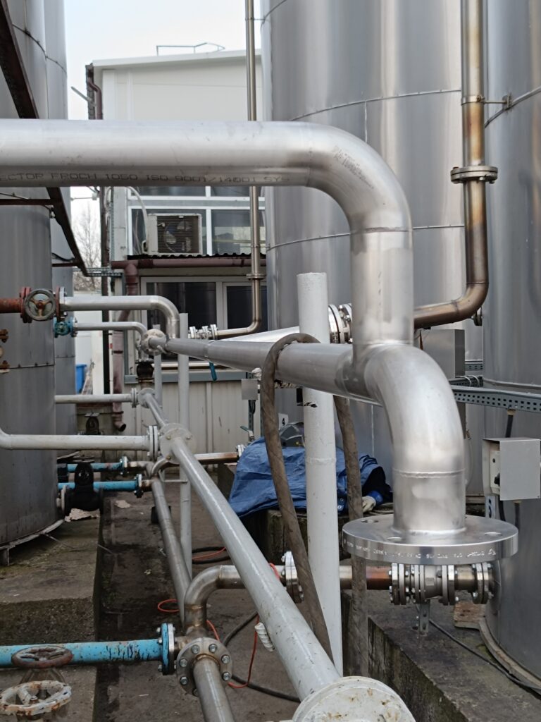 Częściowa wymiana instalacji z rur czarnych na nierdzewne — zdjęcie 1
