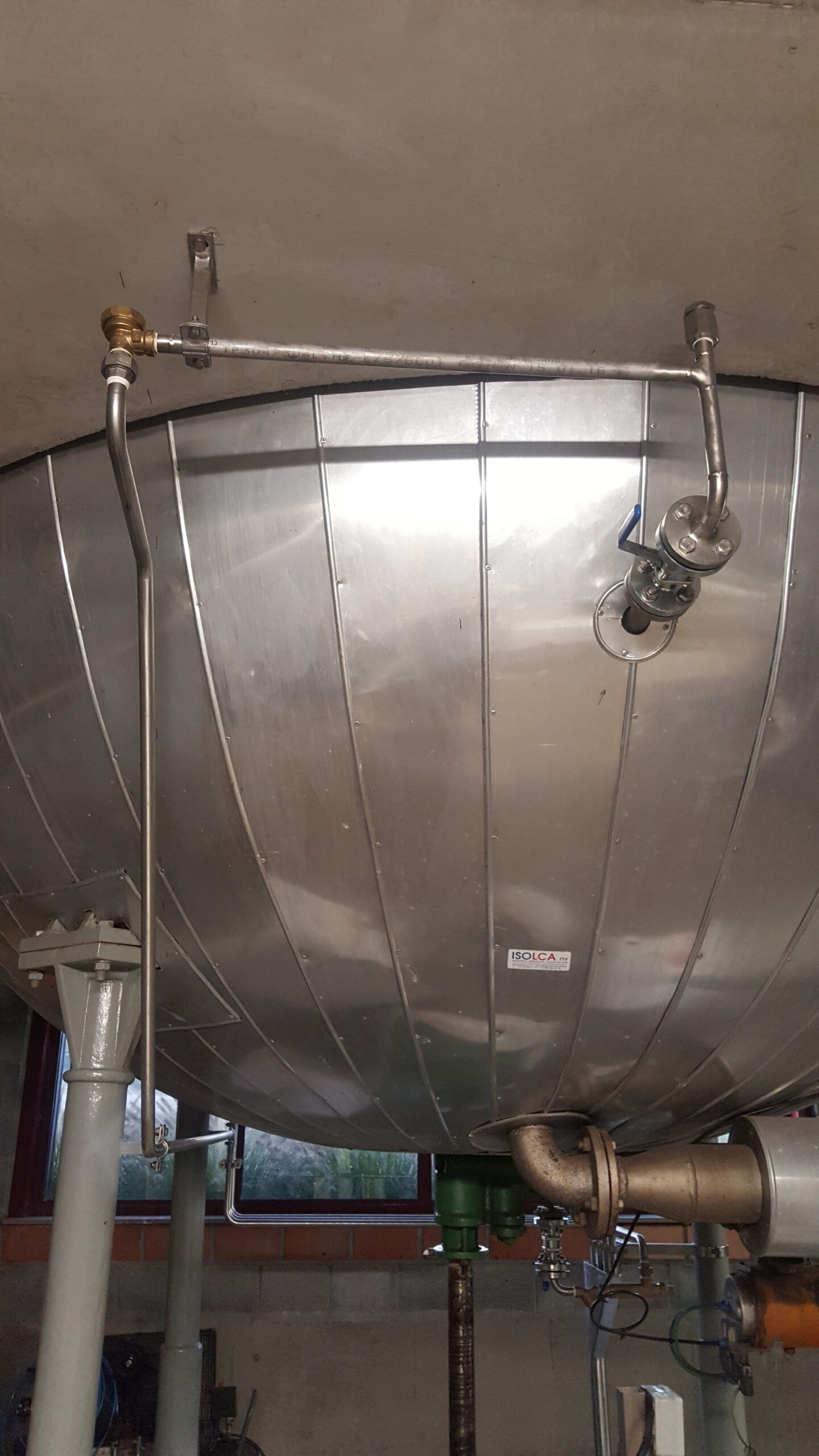 Instalacja rury DN 20 i rury 1/2 cala z zaworem
